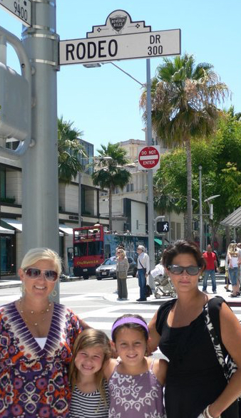 261365_2273227074989_3597282_n