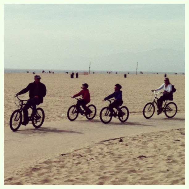 312713_10200977986596714_1094907258_n